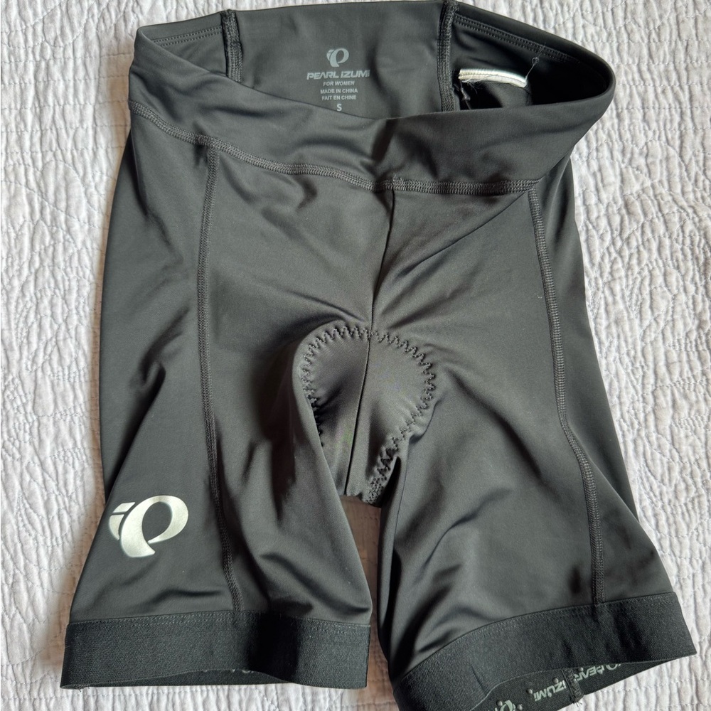 Pearl Izumi Women’s Charcoal Cycling Shorts